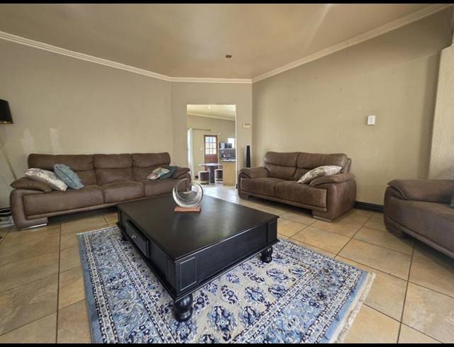 4 BEDROOM HOUSE FOR SALE IN BRACKENDOWNS